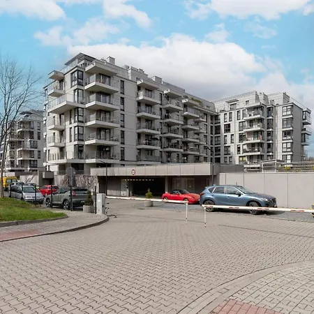 Spacious With Balcony Zablocie By Renters Lägenhet