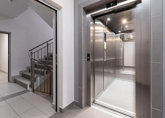 Spacious With Balcony Zablocie By Renters Apartman