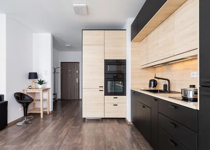 Apartman Spacious With Balcony Zablocie By Renters Krakkó