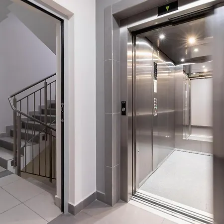 Spacious With Balcony Zablocie By Renters דירה