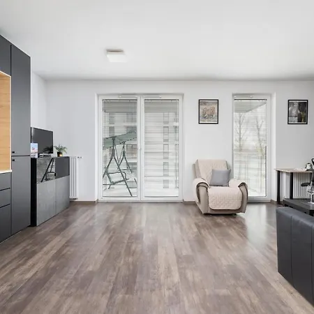 Spacious With Balcony Zablocie By Renters דירה *