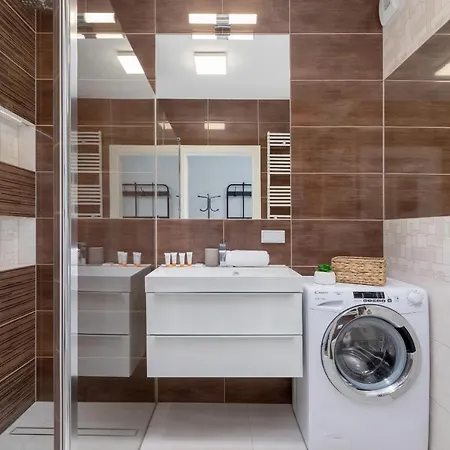 Spacious With Balcony Zablocie By Renters דירה